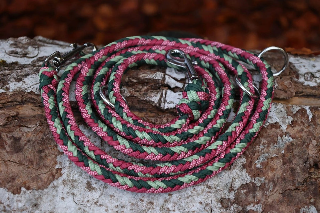 Hundeleine "Red Forest" aus Paracord in den Farben Rot Grün